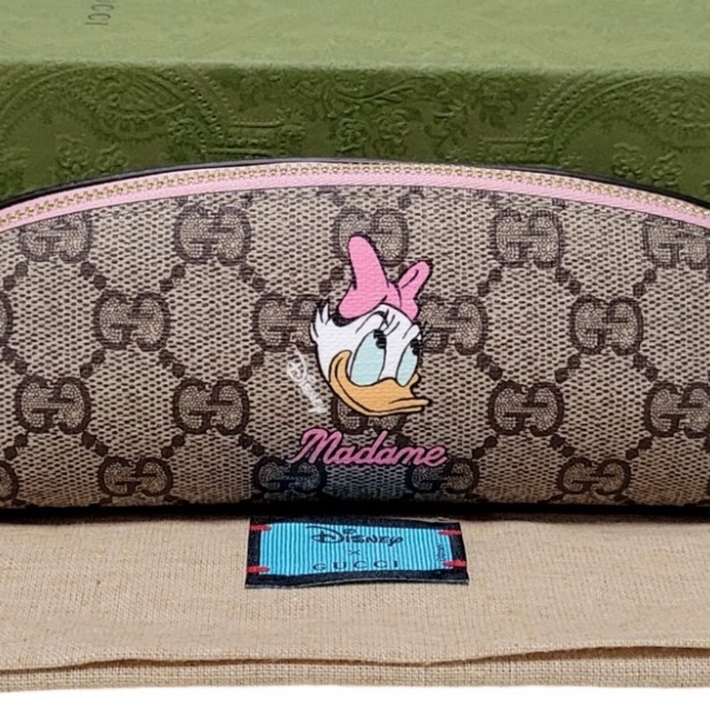 Authentic Gucci x Disney RARE Limited Ed. Daisy Duck Pencil Pouch / Cosmetic Bag